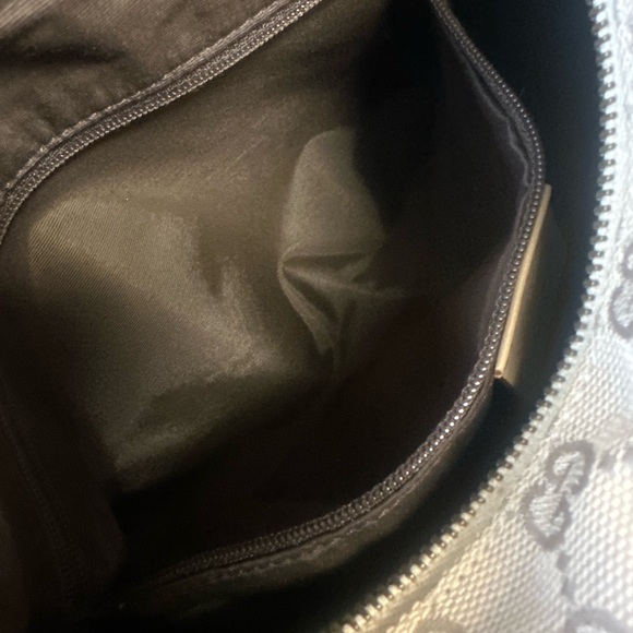 Gucci Beige Monogram Canvas Shoulder Bag - Picture 12 of 14
